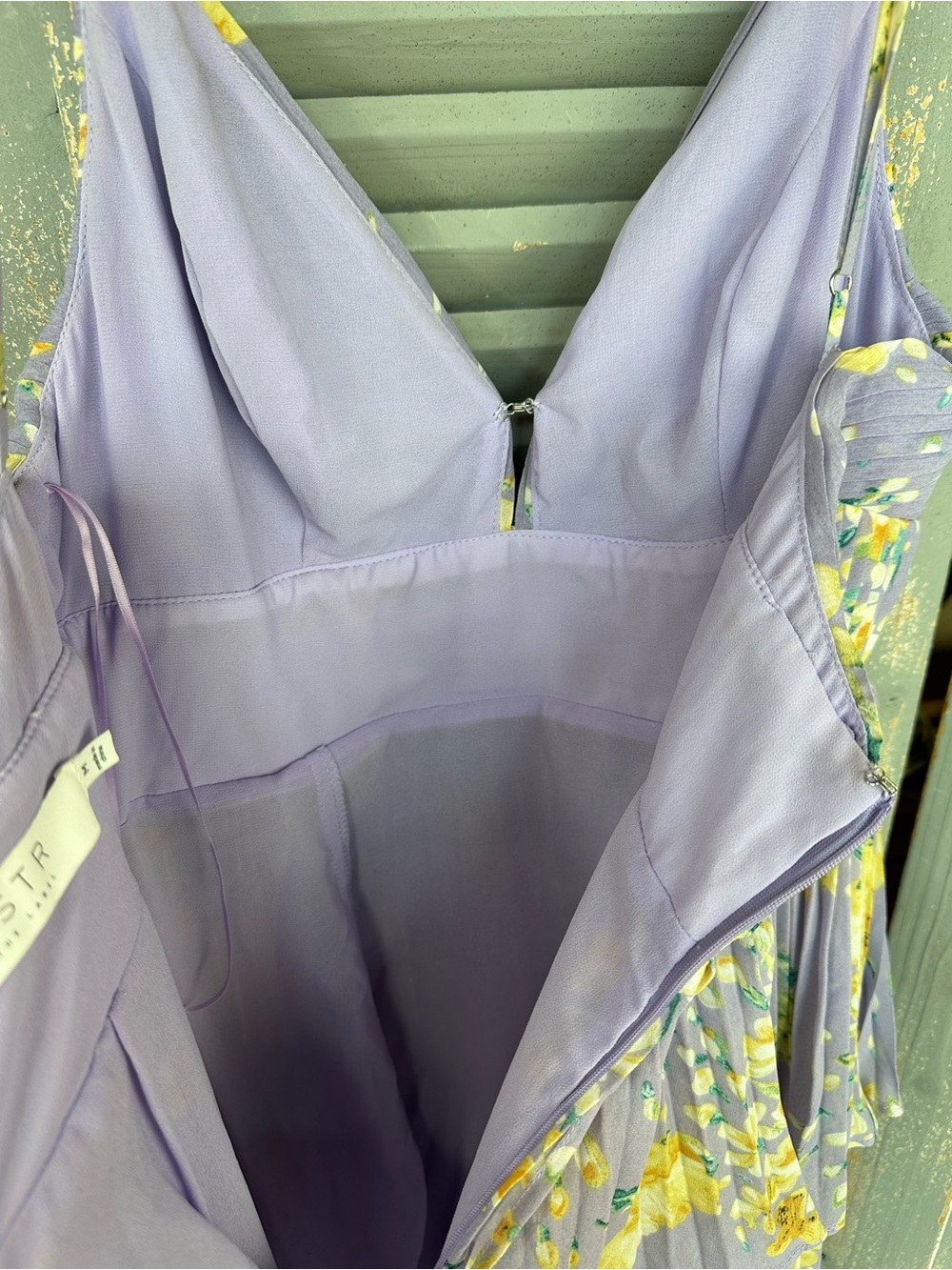 ASTR The Label Zaida Tiered Pleated Side Slit Maxi Dress Lavender Yellow Sz M - Picture 16 of 16